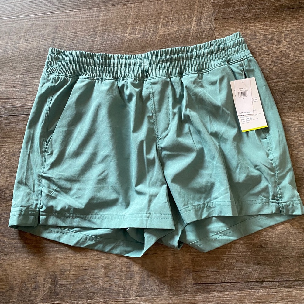 OLD NAVY SHORTS